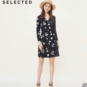 Floral dress navy color size 00